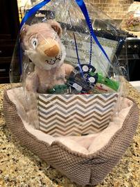 Midlothian Veterinary Clinic Gift Basket 202//269